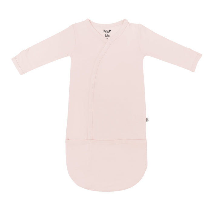 Flat lay of Kyte Baby Bundler in Blush