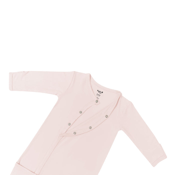 Snap closure on Kyte Baby Bundler in Blush