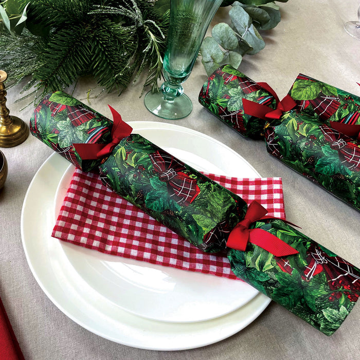 "Christmas Wreath" Luxury Candle Christmas Crackers luxury Christmas crackers by Chase and Wonder, hand-rolled in Cheshire