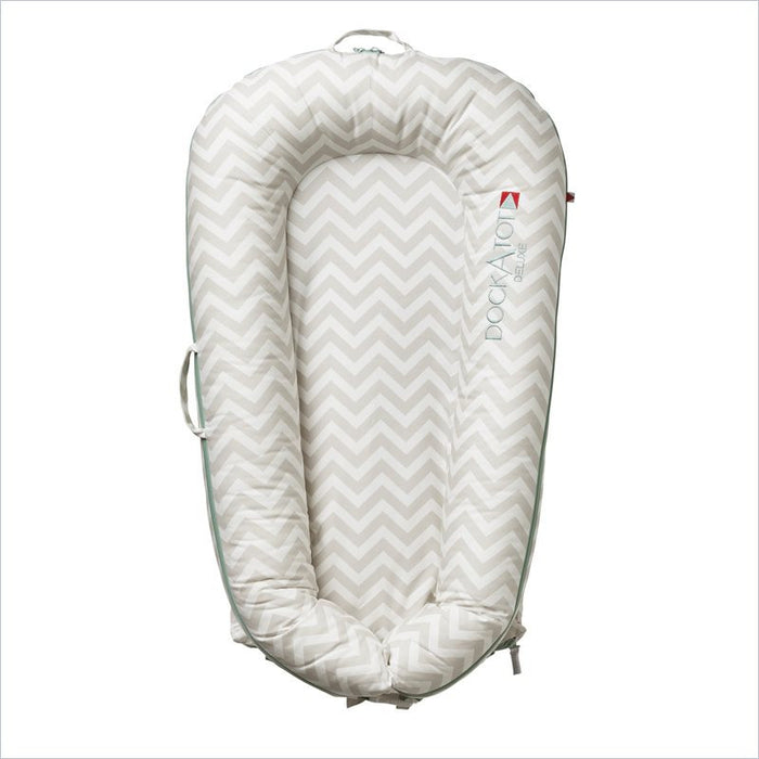 DockATot Deluxe Dock (0-8M) in Silver Lining (chevron)