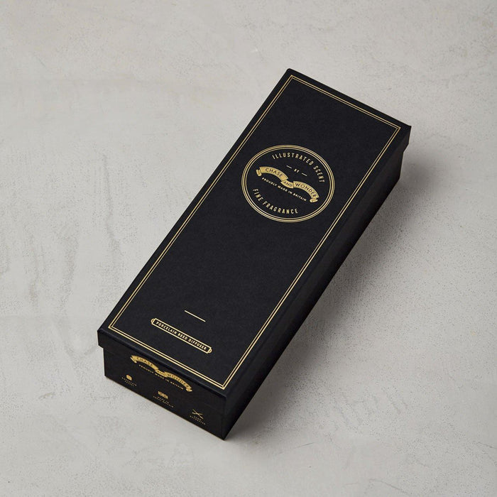 For Skiiers - The Alpine Lodge Gift Set gift set, contents displayed alongside the luxury gift box