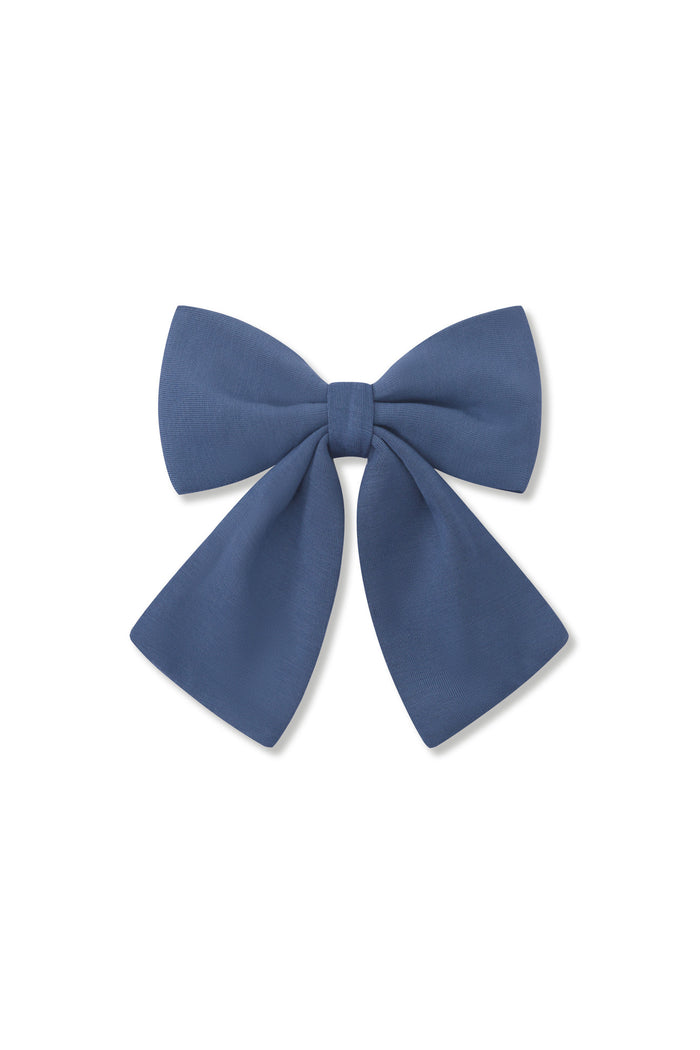 Large Alligator Clip Bow in Oxford on a white background