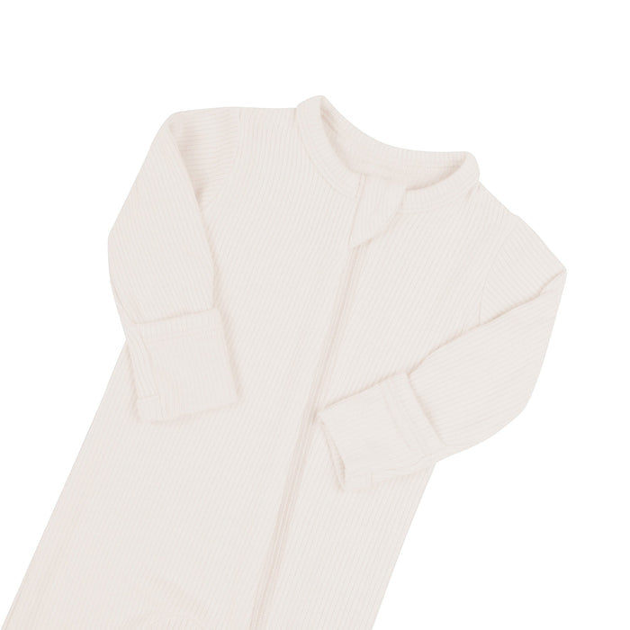 Zipper garage on Kyte Baby Ribbed Zippered Footie in  Oat
