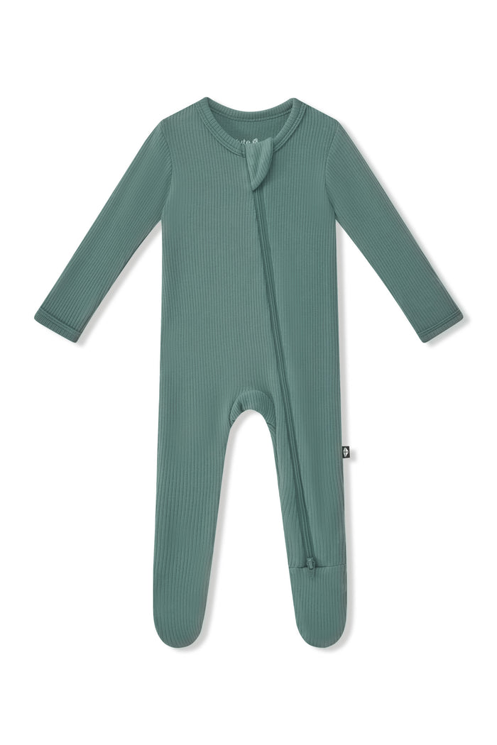 Ribbed Zipper Footie in Pine on a white background
