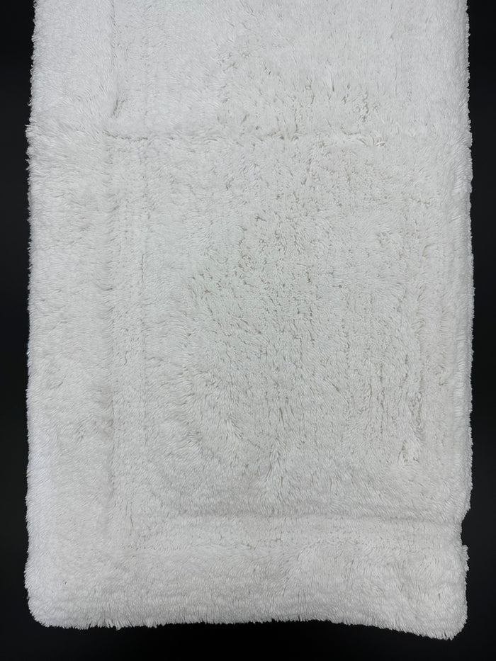 Signature Bath Rug