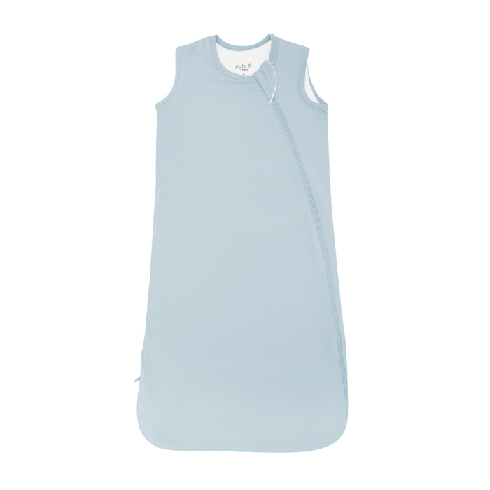 Flat Lay photo of the 0.5 Tog Sleep Bag in Fog
