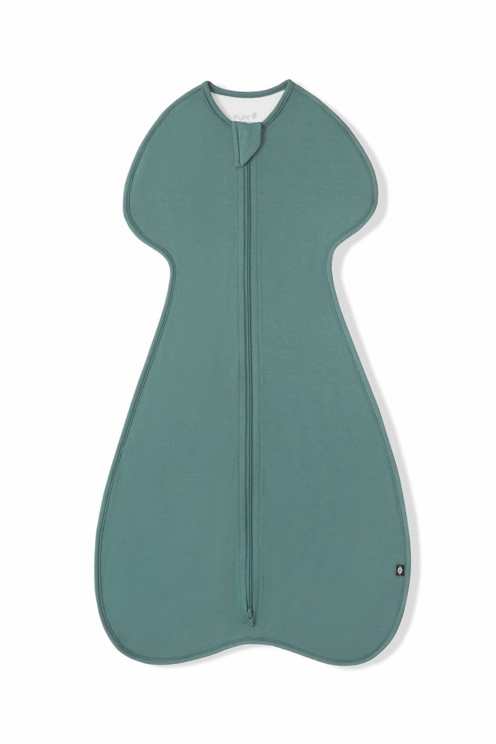 Swaddle Bag in Pine 0.5 on a white background