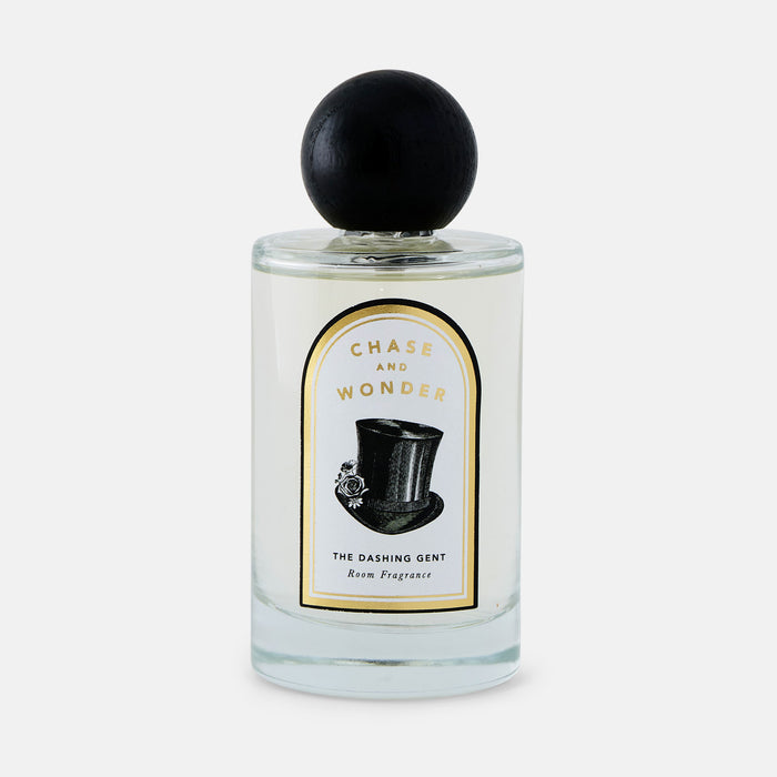 The Dashing Gent Trio gift set, close-up of the products inside