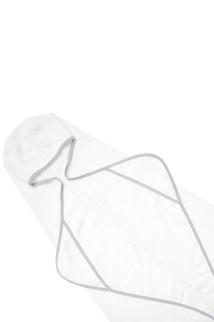 Pocket inserts on Kyte Baby Toddler Hooded Bath Towel in Cloud with Storm Trim